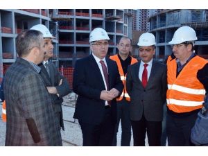 Toki Başkanı Turan: “3 Yılda 286 Tane Hastanenin İhalesini Yaptık”