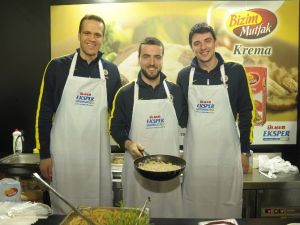 Fenerbahçe Ülker’in Eksper Standını Ziyaret Etti