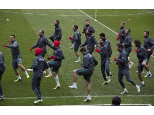 Milliler Maç Saatini Beklemeye Başladılar