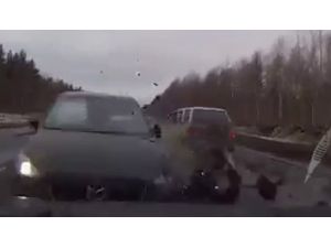 Her Şey Bir Saniyede Olup Bitti