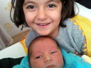 15 Günlük Bebek Kusmuğunda Boğuldu