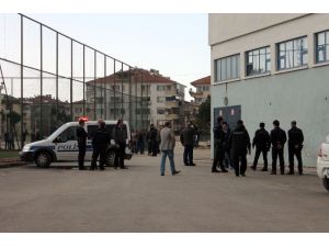 Amatör Maçta Tekme Ve Tokatlar Havada Uçuştu