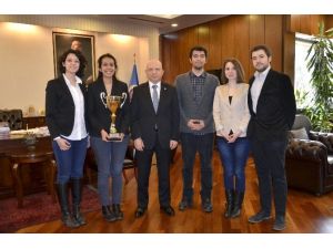 Abd’deki Duruşma Yarışmasında Türkiye’yi Aü Hukuk Öğrencileri Temsil Edecek
