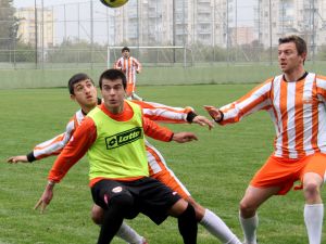 Adanaspor Lige Bileniyor