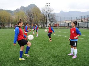 Amasyalı Kızlar Dünya Şampiyonasına Gidiyor