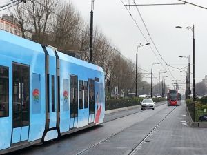 Elektrik Kesintisi Nedeniyle Tramvay Seferleri Durdu