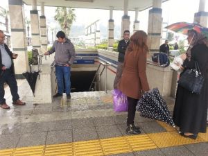İzmir’de Hayat Felç Oldu