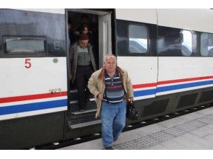Elektriklerin Kesilmesi Nedeniyle Yht Seferleri Aksadı