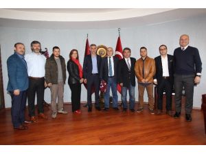 Hacıosmanoğlu: Koltuk Değil, İnsanların Sevgisi Bizi Burada Tutuyor