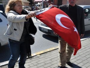 Gözyaşları İçinde Eyüp Sultan’a Getirildi