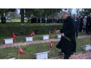Cumhurbaşkanı Türk Şehitliğini Ziyaret Etti