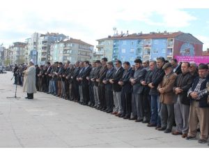 Şehit Savcı İçin Gıyabi Cenaze Namazı