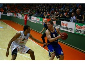 Banvit: 83 - Khimki: 82