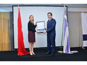 Türk Turistlerin Yunanistan’a İlgisi Artıyor