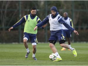 Kuyt Yok, Meireles Şüpheli