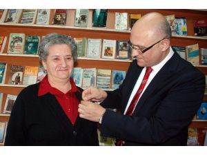 Kitap Kurdu Kadına Ödül