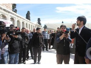 Fatih Camii’nde Terör Protestosu