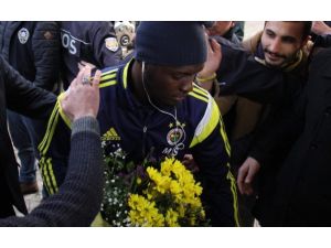 Rize’de Çiçeklerle Karşılandılar