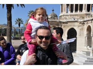 Yetersiz Beslenme Yürüyüşü İzmir’de Yapıldı