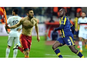 Krallık İçin Yarış Sürüyor