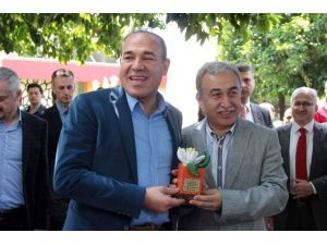 Portakal Çiçeği Karnavalı’na Ünlü Akını