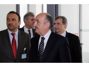 Bakan Müezzinoğlu: “Hastasına En Hızlı Cevap Veren Ülkelerin Başındayız”