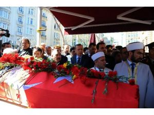 Kayahan Son Yolculuğu’na Uğurlandı