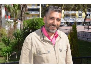 Yüzleri Biraz Olsun Güldü