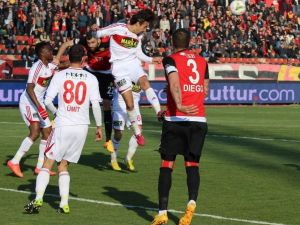 Yiğidolar Deplasmanda Güldü