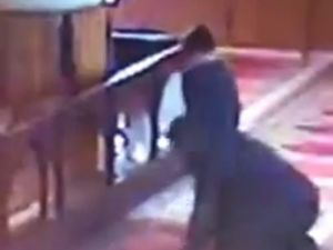 Babanın Oğluyla Namaz Mücadelesi