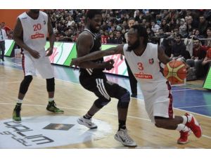 Beşiktaş, Uşak’tan Eli Boş Döndü