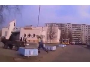 At Arabasıyla Macera Filmlerine Özenince...