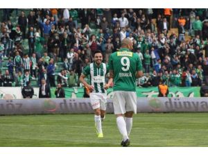 Timsah Golleriyle Avlıyor