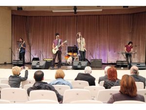 Bu Konser Can Dostlar İçin