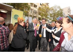 Adanalılara Taze Sıkılmış Portakal Suyu