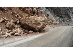 Sağanak Yağış Tehlikeye Yol Açtı