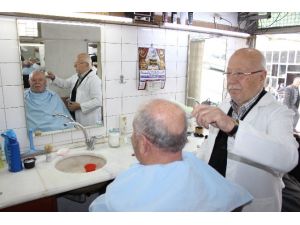Bu Dükkana Teknolojinin Girmesi Yasak