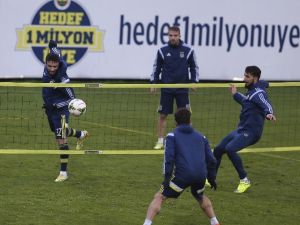 Fenerbahçe’de Bursaspor Maçı Hazırlıkları Sürüyor