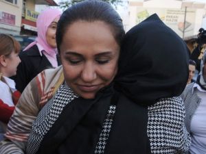 Ak Parti’de Gökçen Özdoğan Enç Yeniden Aday