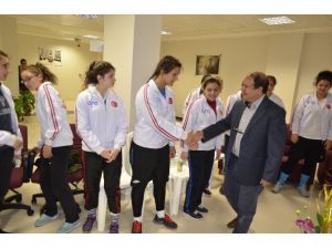 Milli Eldivenler Dünya Şampiyonası’na Hazırlanıyor