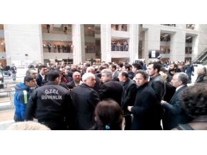 İstanbul Adliyesi’nde Avukatlara ’Vatandaş’ Tepkisi