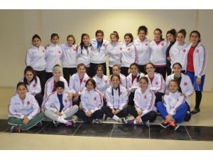 Milli Eldivenler Dünya Şampiyonasına Hazırlanıyor