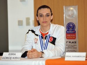 Eczacıbaşı Vitra Oyuncularının Mutluluğu