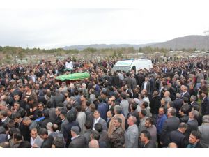 İntihar Eden Aday Adayı Defnedildi