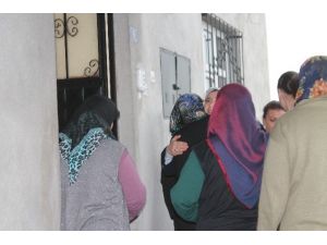 Sare Davutoğlu’ndan Kazada Ölen Öğrencilerin Ailelerine Taziye Ziyareti