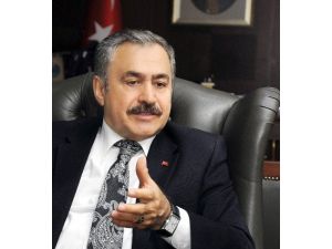 Bakan Eroğlu’ndan Adaylık Açıklaması