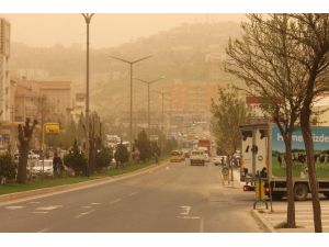 Mardin Kızıla Büründü