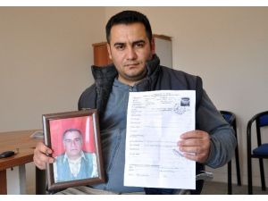 Babasını Kaybetti, Doktoru Şikayet Etti