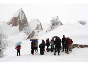 Kapadokya’da Turistlere Kar Sürprizi