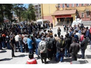 Siverek’te Canlı Yayına Girmek İçin Birbirleriyle Yarıştılar